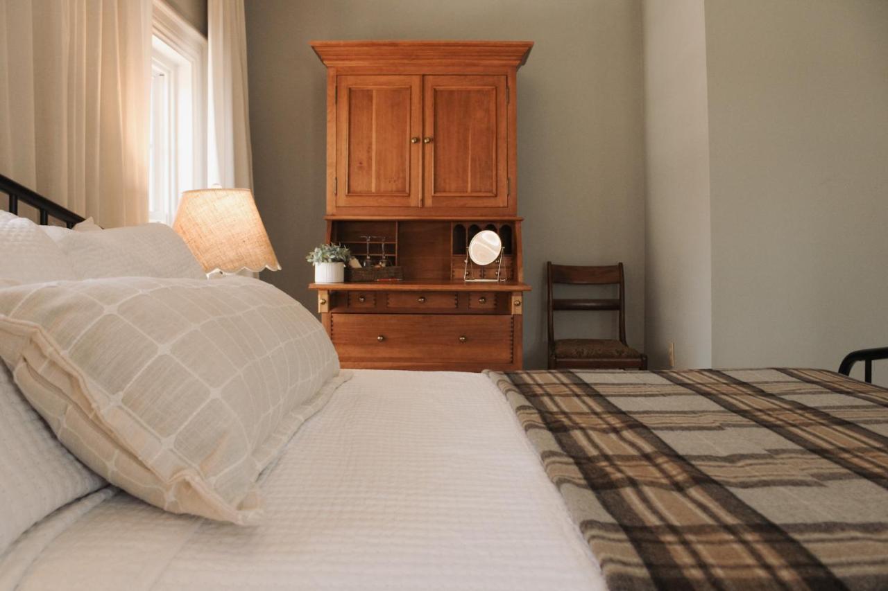The Cooper'S Inn シェルバーン エクステリア 写真
