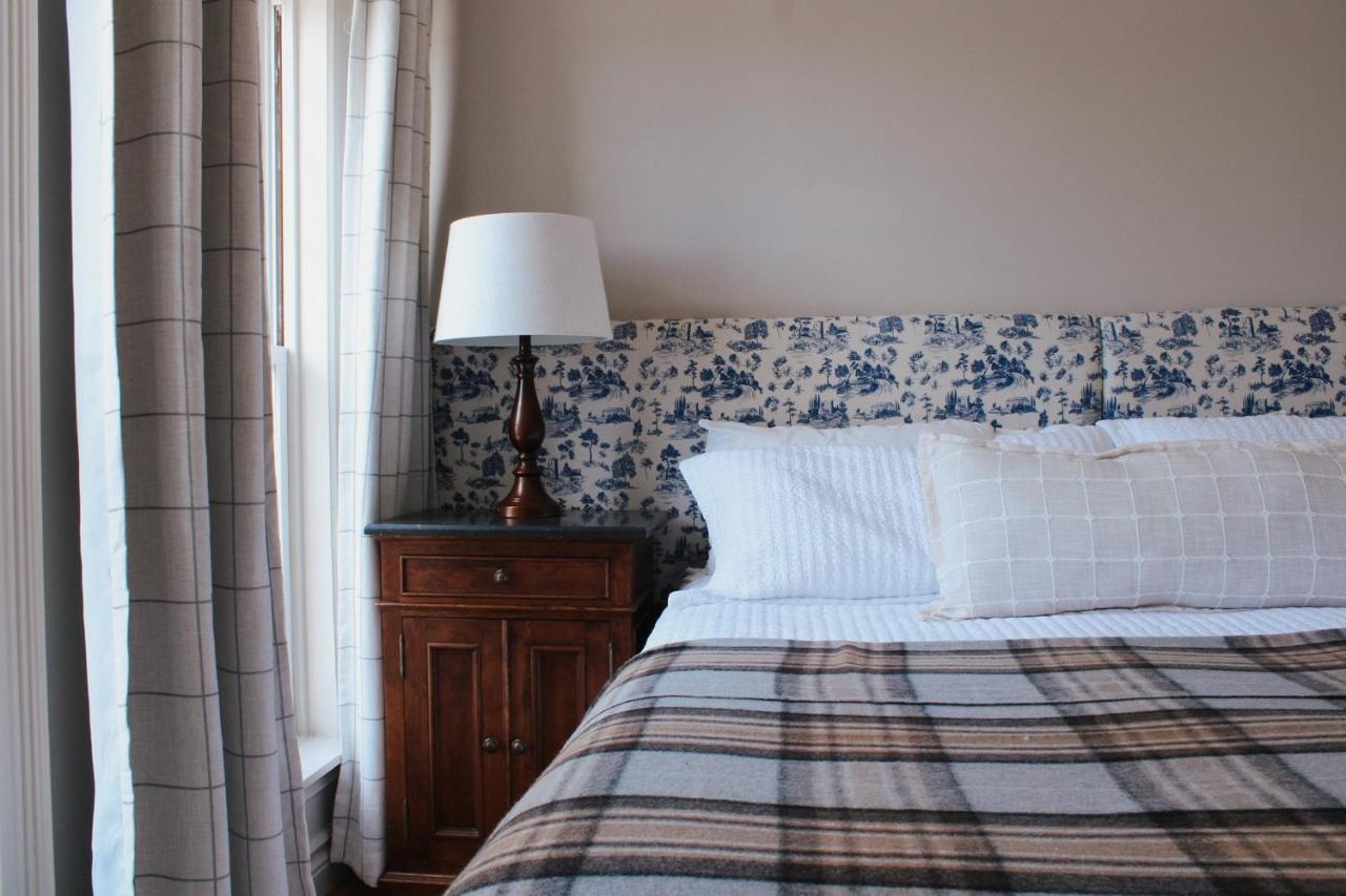 The Cooper'S Inn シェルバーン エクステリア 写真